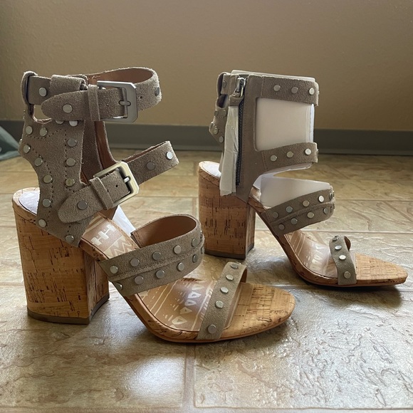 Dolce Vita Effie Block Heel Sandal Size 6.5 - Picture 4 of 5